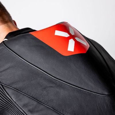 Кожен екип цял iXS Ace 1.0 черен-бял-червен