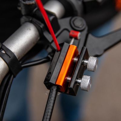 Инструмент за смазване на жила Tru-Tension Cable Monkey