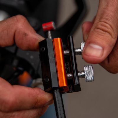 Инструмент за смазване на жила Tru-Tension Cable Monkey